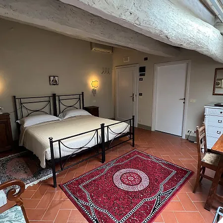 Piccolo Bed & Breakfast 4*